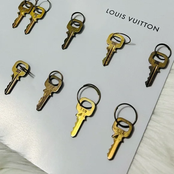 LV Key #312 - Picture 2 of 2